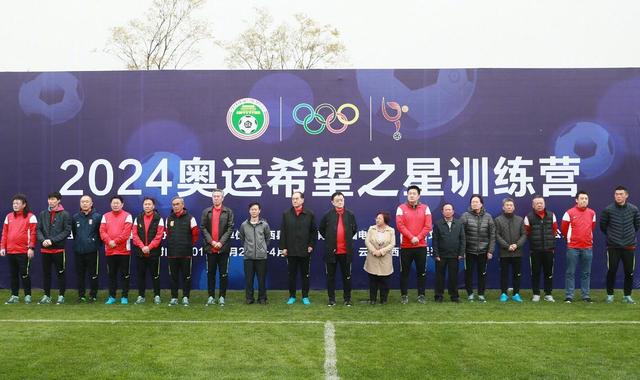 上海迪士尼乐园拥有全球首个也是目前唯一一个“疯狂动物城”主题园区,影片特选在此举办首映礼。