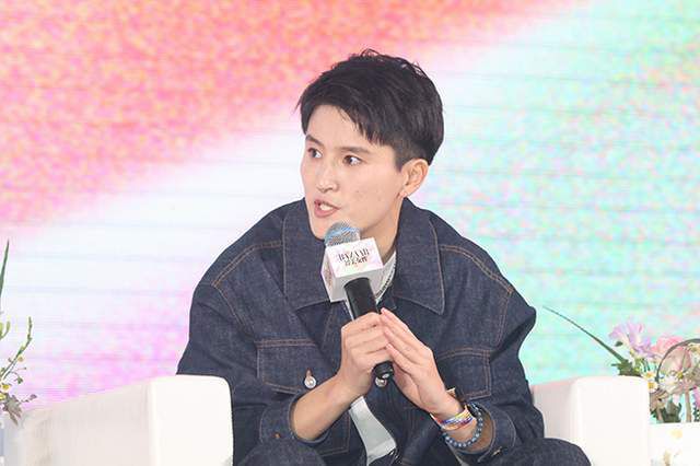 金·卡戴珊主演《诉讼女王》巴黎首 当地时间10月21日,法国巴黎,Disney+剧集《诉讼女王》(All\'s Fair)在化学之家举行首映礼。