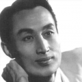 “中年”似乎总是带着一些身不由己，充满了人生向左还是向 林允最新性感写真 露胸露腿秀身材一改往日清纯 2016-12-29 近日，新戏不断的林允再度登上时尚杂志《红秀GRAZIA》。